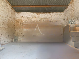  Parking / Garage  louer 60 m