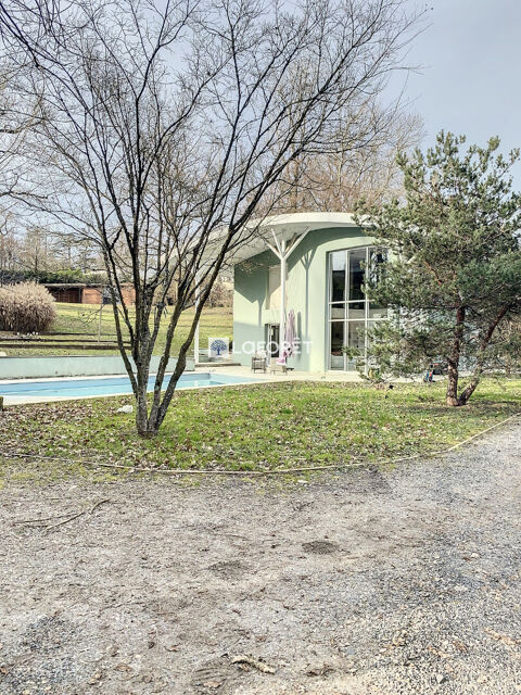  Maison � louer 7 pi�ces 207 m� Ecully