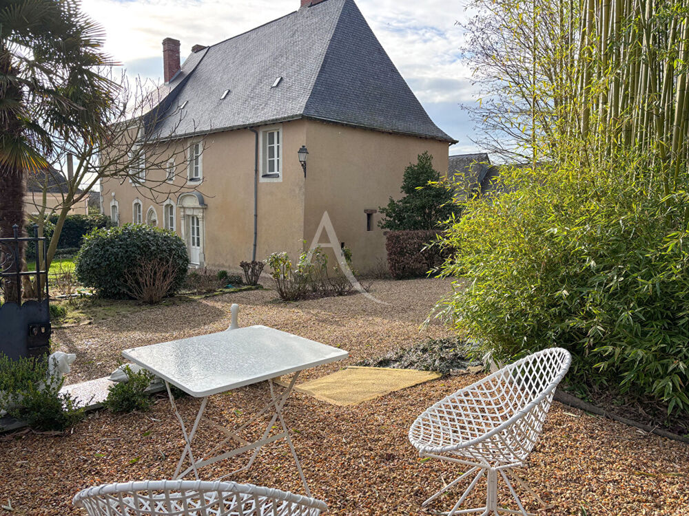 Maison Chateau Gontier Sur Mayenne 8 pièce(s) 240 m2