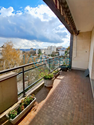  Appartement � vendre 5 pi�ces 111 m�