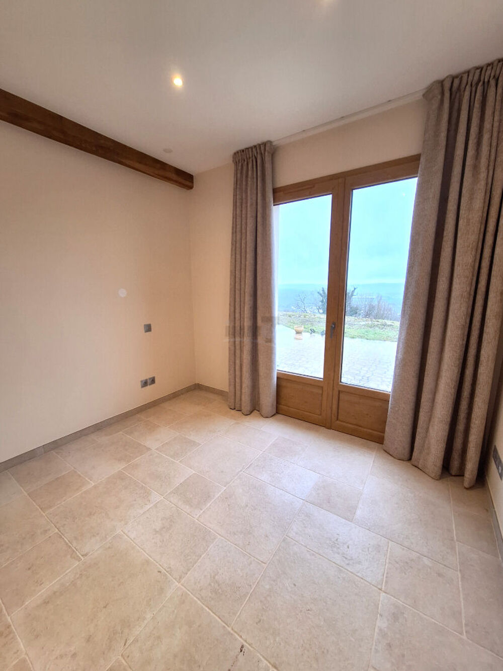 Appartement neuf F3 avec terrasse et jardinet - 790 HC