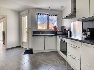  Maison à louer 6 pièces 134 m²
