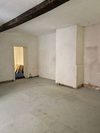 Immeuble à vendre 6 pièces 150 m²