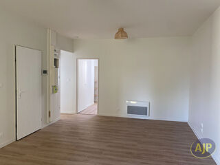  Appartement à louer 4 pièces 72 m²