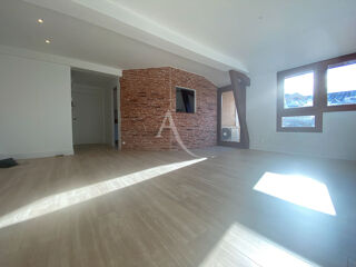  Appartement à louer 3 pièces 64 m²