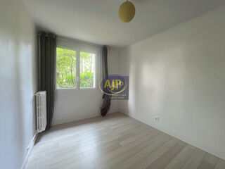  Appartement à louer 3 pièces 68 m²