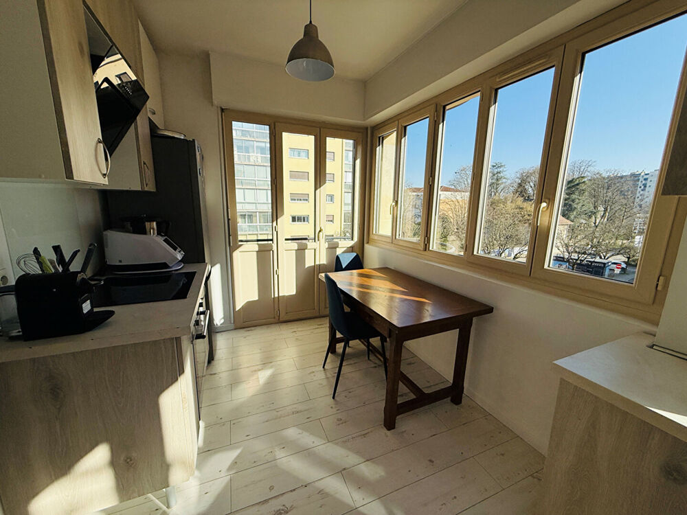 Vente Appartement APPARTEMENT LUMINEUX DE 71 m² PROCHE GARE ET CENTRE-VILLE Bourg en bresse