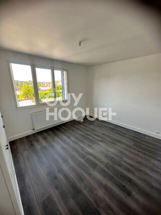  Appartement à louer 4 pièces 90 m²