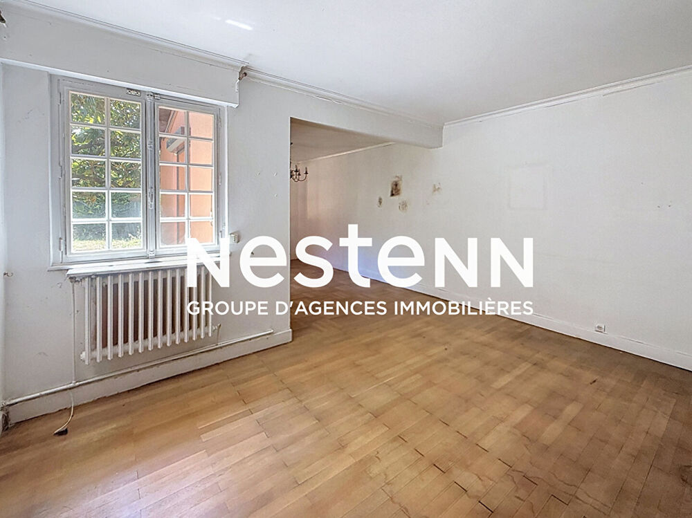 Vente Maison Maison Individuelle 5 Pièces avec 4 chambres à rénover Secteur Collège PIcasso - 69500 BRON Bron