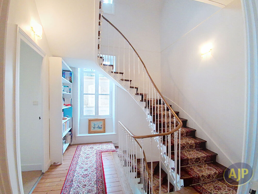 � vendre  Villa La Roche-sur-Yon (85000)