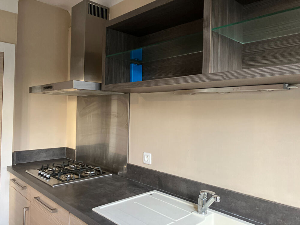 Location Appartement T4 avec garage dans une copropriété proche des Lycées ,collèges et gare Bourg en bresse