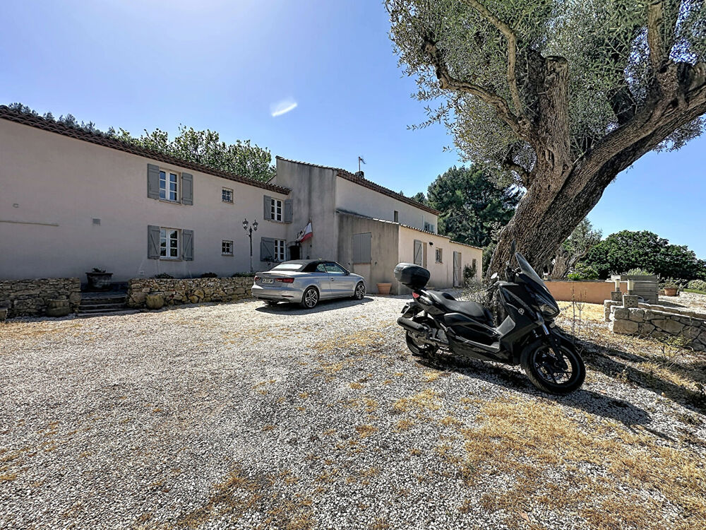 Vente Villa Maison de maître d'exception à vendre à Hyères - 8 pièces, piscine sur 12 000m2 Hyeres