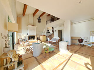  Maison � vendre 4 pi�ces 220 m�