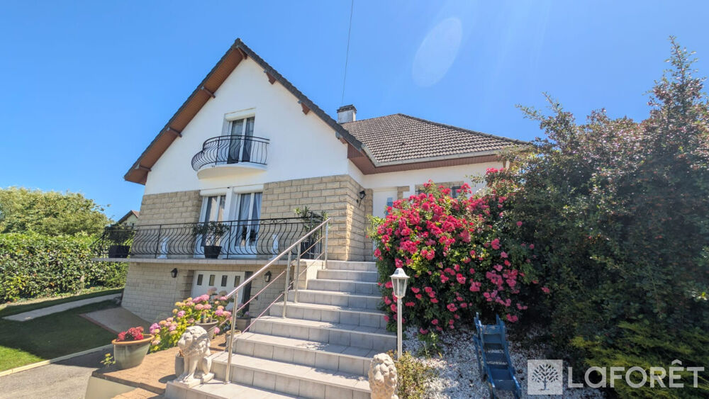 Vente Maison Pavillon secteur Auneuil 8 pièce(s) 133.5 m2 Auneuil