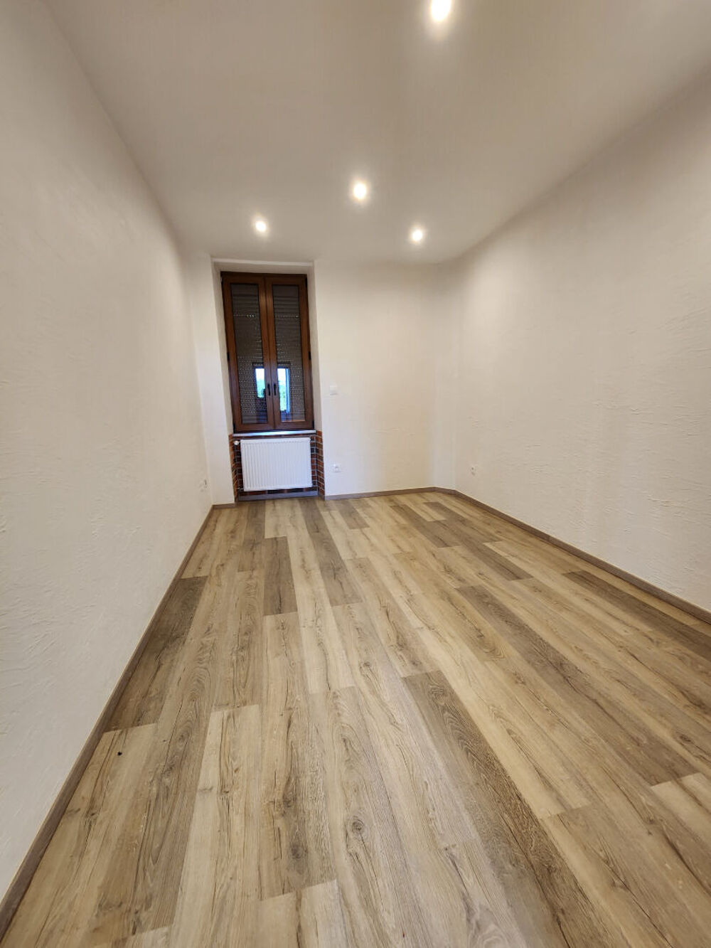 Location Appartement Très bel Appartement Le Breuil 3 pièces de  61 m2 Le breuil