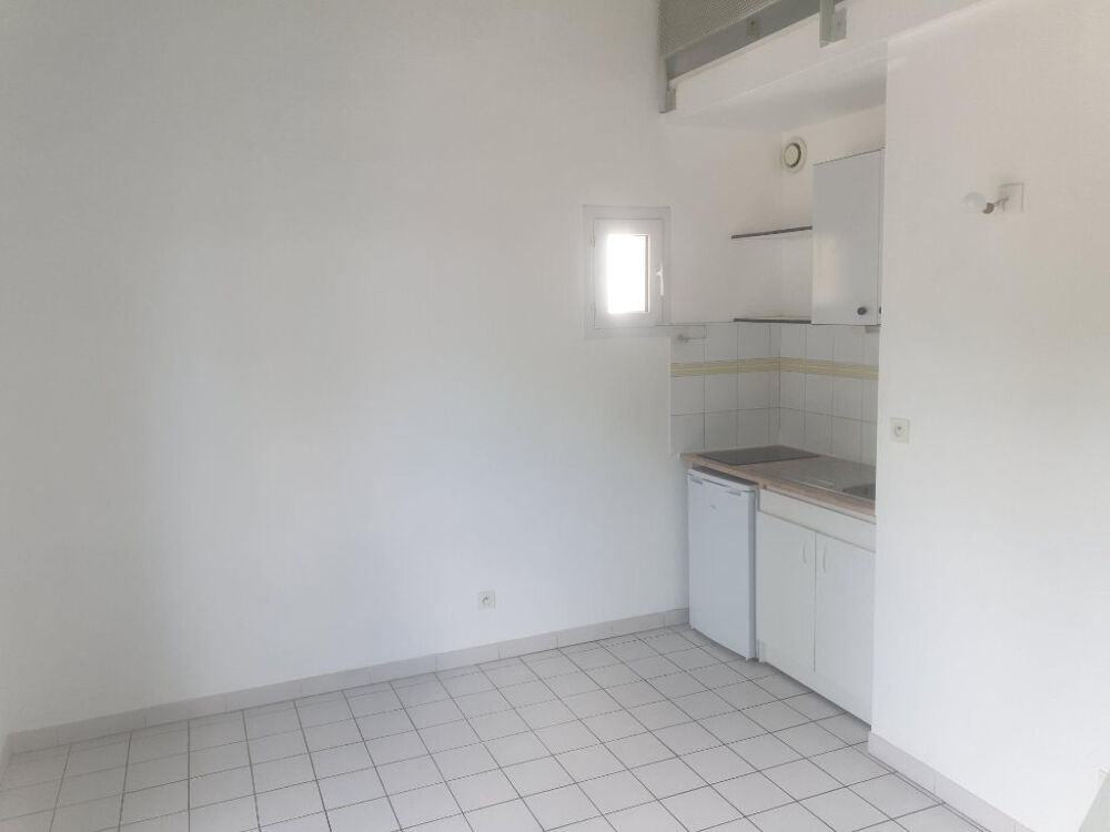 Location Appartement NIMES LYCEE PHILIPPE LAMOUR/MAS DE VILLE - GRAND STUDIO 29.66 M² AVEC MEZZANINE Nimes