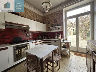  Maison à vendre 10 pièces 255 m²