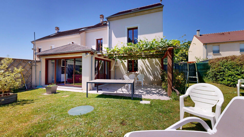 Maison 9 pièces 143 m² · à Marines · 143 m² · 429 000 €