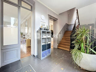  Immeuble � vendre 306 m�