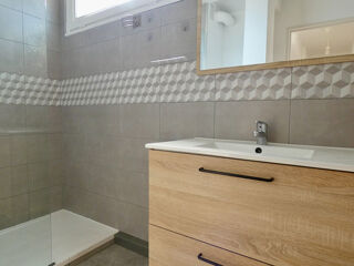  Appartement à louer 4 pièces 72 m²