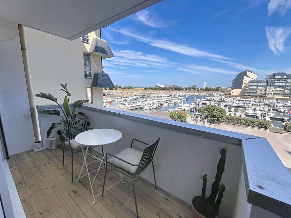 COURSEULLES SUR MER - Appartement 2 pièces avec balcon