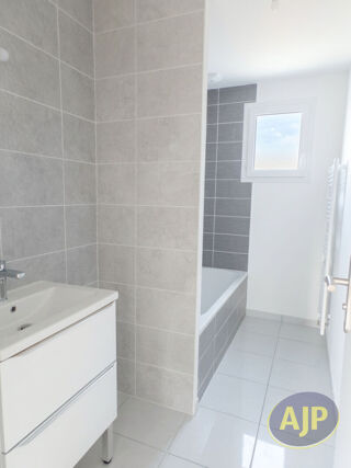  Maison à louer 4 pièces 75 m²