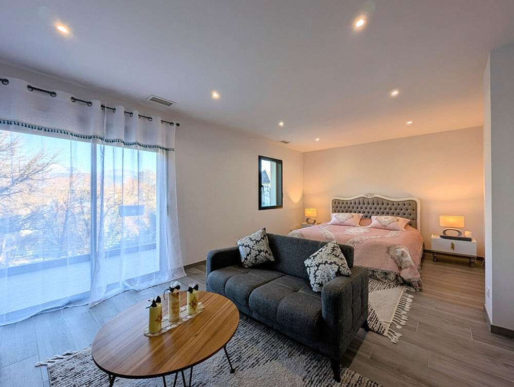 � vendre  Maison Chamb�ry (73000)