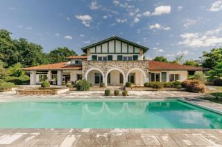  Villa � vendre 8 pi�ces 360 m�