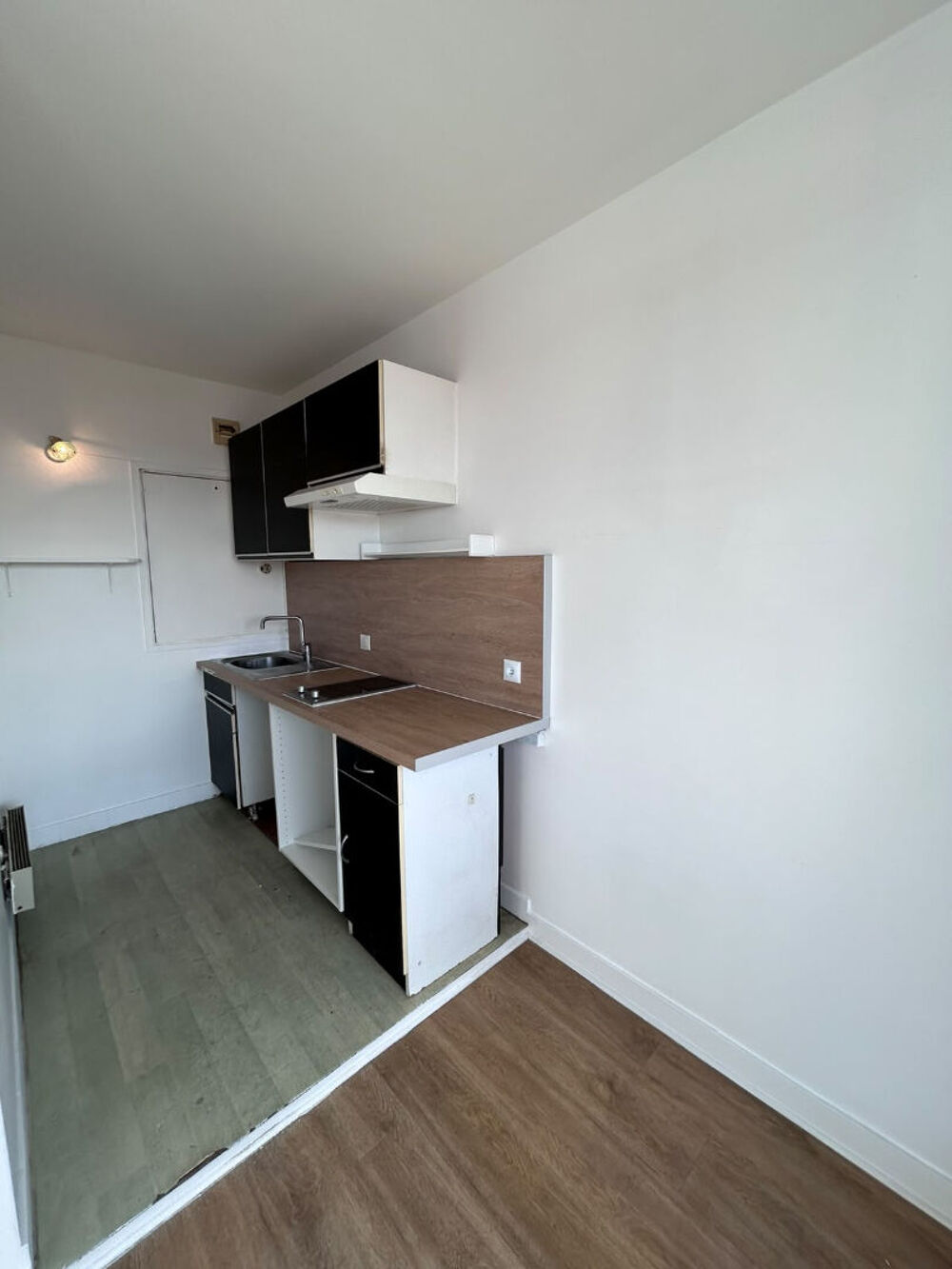 Location Appartement Studio au 5ème étage : votre nouveau nid urbain vous attend ! Meaux