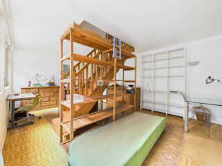  Immeuble  vendre 7 pices 177 m