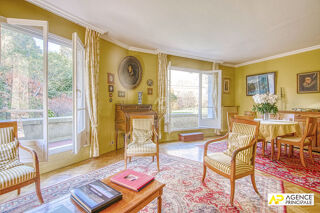 Vente Appartement Versailles Notre-Dame Les Prés Appartement 6 pièces 114 m² avec jardin privatif de 200 m², patio , parking en sous-sol et 2 cave Versailles