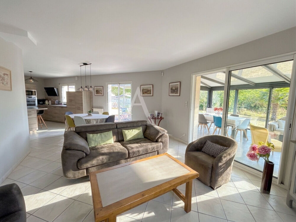 Maison familiale d'environ 179 m² en plein coeur de Saint-André-des-Eaux