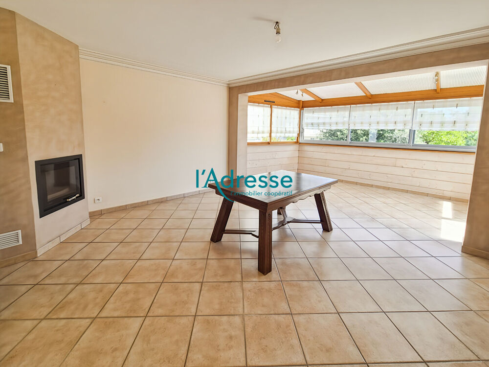 Vente Maison Maison  3 chbres + sous-sol et jardin proche commerces Vallet