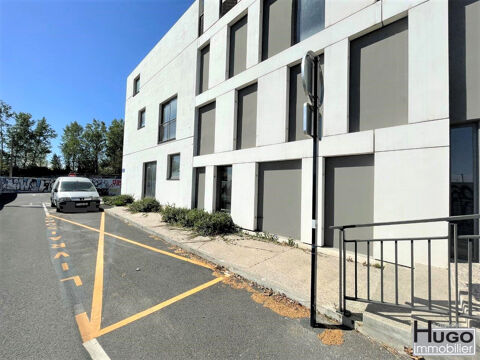   BORDEAUX BASTIDE NIEL- LOCAL COMMERCIAL DUPLEX 208M LIBRE ET BRUT + 1 PARKING 
