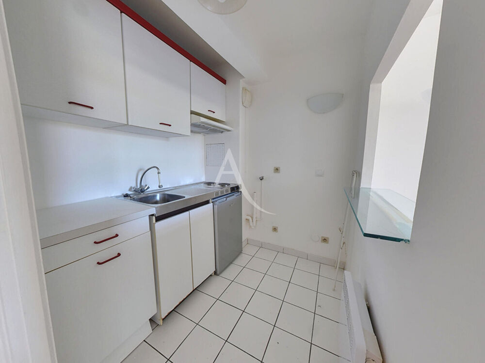Vente Appartement Appartement Noisy Le Grand 1 pièce(s) 30.52 m2 parking et cave Noisy le grand