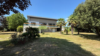  Maison � vendre 8 pi�ces 250 m�