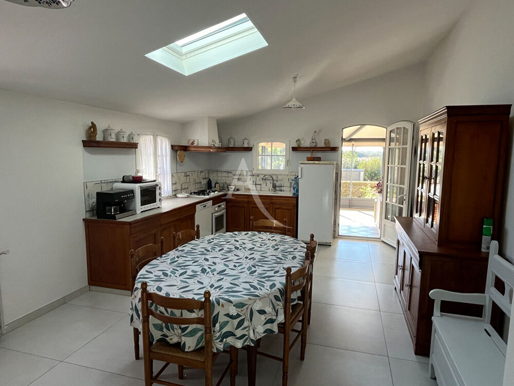 Vente Maison Maison Moutiers Les Mauxfaits 8 pièce(s) 187 m2 Moutiers les mauxfaits
