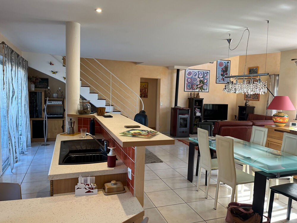 Vente Maison Saint-Simon, maison familiale lumineuse et chaleureuse avec piscine - 165 m² habitables Toulouse