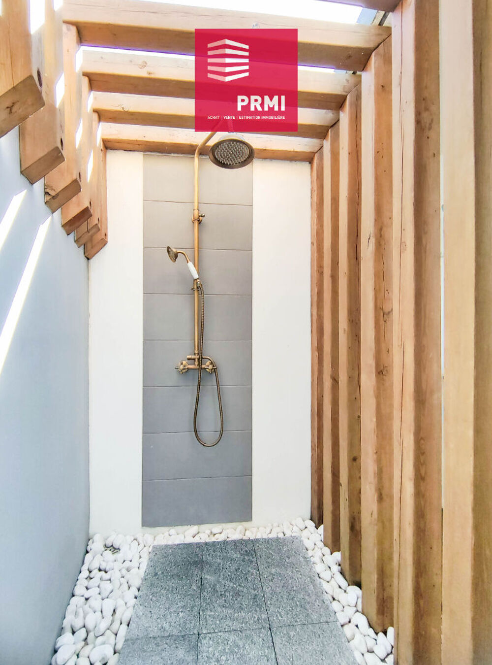 Vente Maison PRMI - L'ENTRE DEUX - Maison T5 avec Vue Montagne, Piscine et Dépendance ! Entre deux