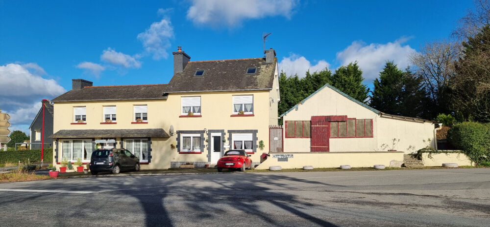 CÔTES-D'ARMOR, Corlay, Spacieuse maison de 6 chambres, idéale pour un projet de chambres d'hôtes, avec dépendances