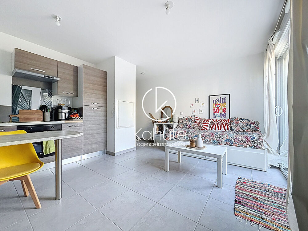 Vente Appartement Appartement Hyeres Ouest, 27m2, Terrasse, Piscine, Parking, Potager Hyeres