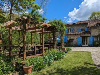  Villa � vendre 15 + pi�ces 399 m�