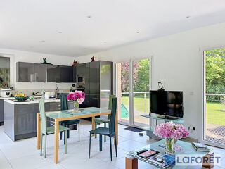  Maison à vendre 8 pièces 198 m²