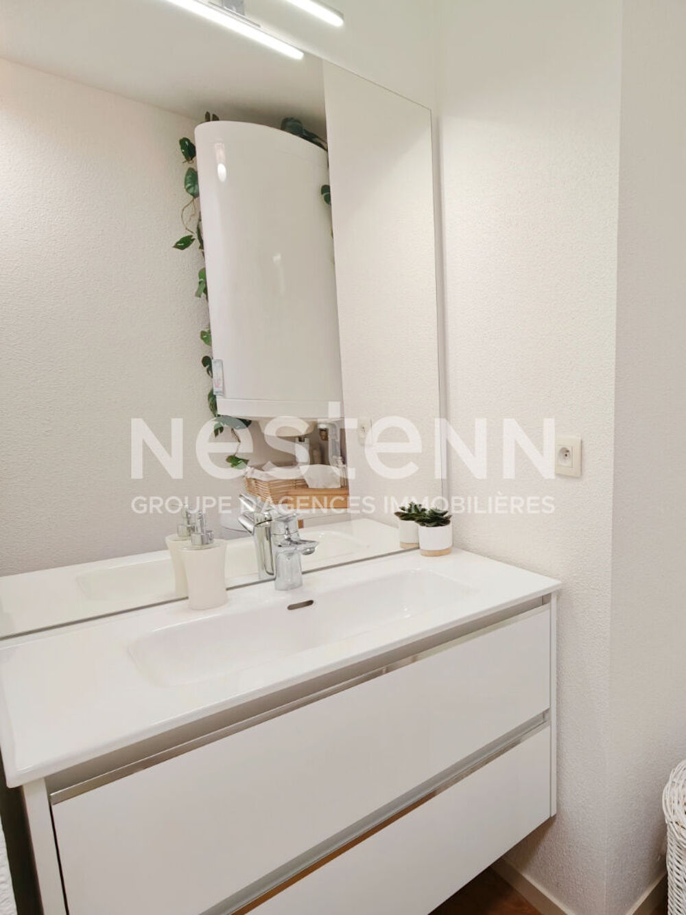 Vente Appartement A vendre à Séné Vannes Appartement  T2  Extérieur place de parking Sene