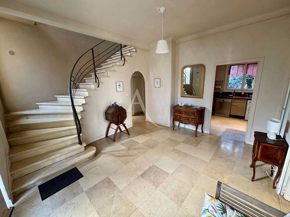 Maison Nimes 6 pièce(s) 150 m2