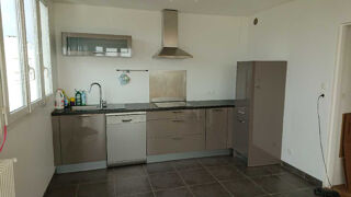  Appartement à louer 4 pièces 83 m²
