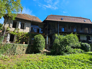  Villa à vendre 15 + pièces 616 m²