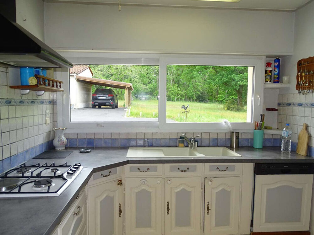 Vente Maison Maison Douzillac 6 pièce(s) 120 m2 Douzillac