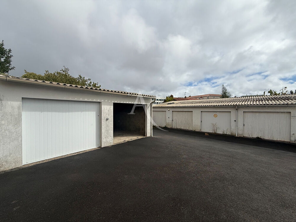 Location Parking/Garage Garage La Roche Sur Yon 15.44 m² La roche sur yon