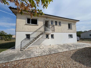 Vente Maison Maison à étage 3 pièces à vendre à Montpon-Ménestérol - Campagne, vue dégagée Montpon menesterol